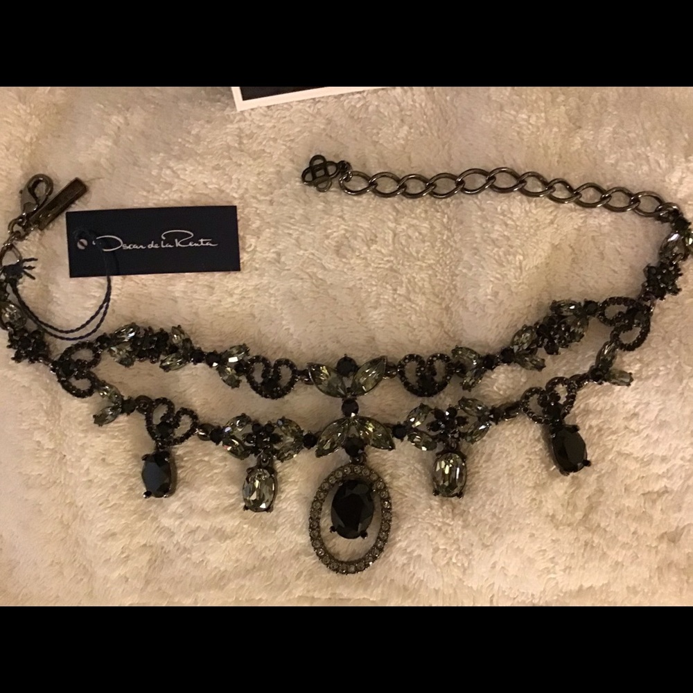 NEW OSCAR DE LA RENTA Designs Princess Choker.